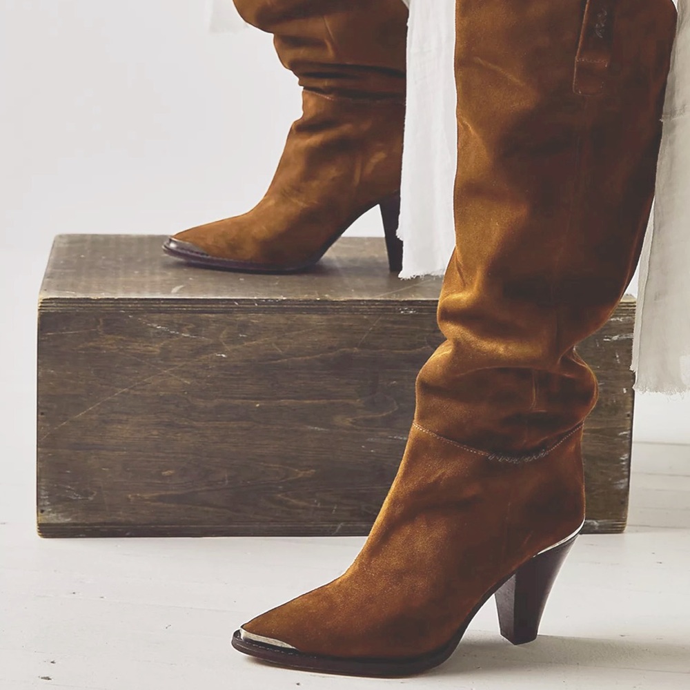 Stevie Boot in Cognac Suede
Free People
Color:Cognac Suede 38